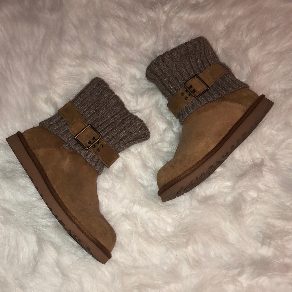 ***SOLD***Tan Buckle Ugg Boots